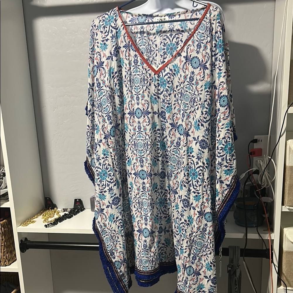 No.111 Floral V-Neck Poncho